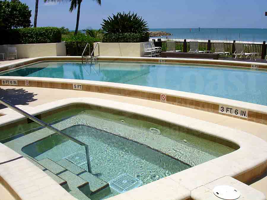 Admiralty Point/Beachfront Community Pool and Hot Tub